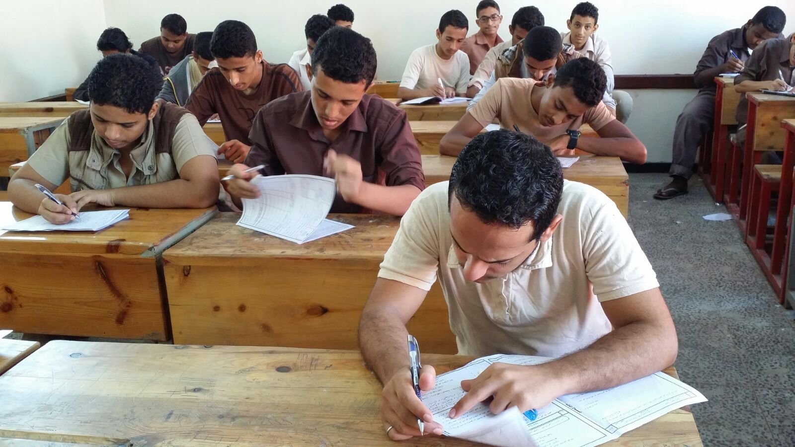 إمتحانات الثانوية العامة من المنهج حتى 15 مارس