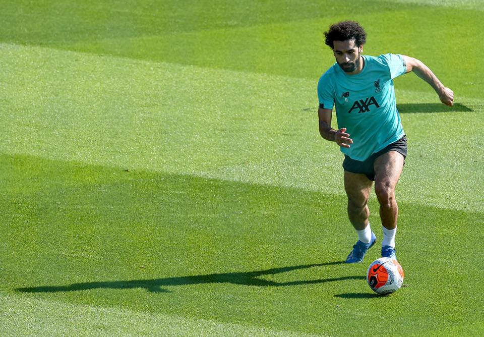 بعد عودته للتدريبات محمد صلاح ينشر صورا جديدة علي فيس بوك