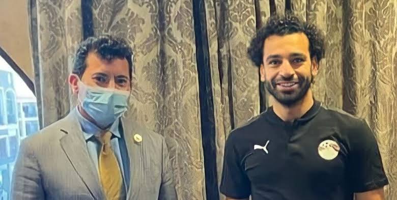 وزير الرياضة يهنىء “محمد صلاح” بالفوز بجائزة “جلوب سوكر” كأفضل لاعب في العالم بتصويت الجماهير