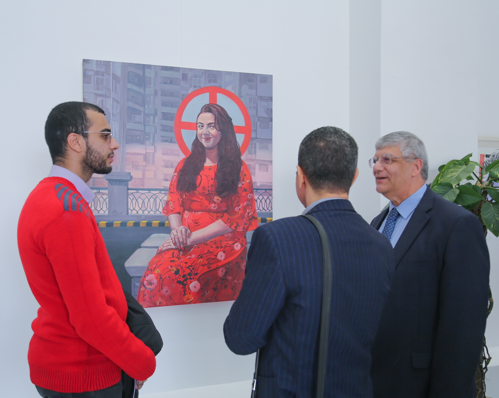 بمشاركة ٣٠   فنانا: افتتاح المعرض الأول للفنون البصرية في الجامعة المصرية اليابانية